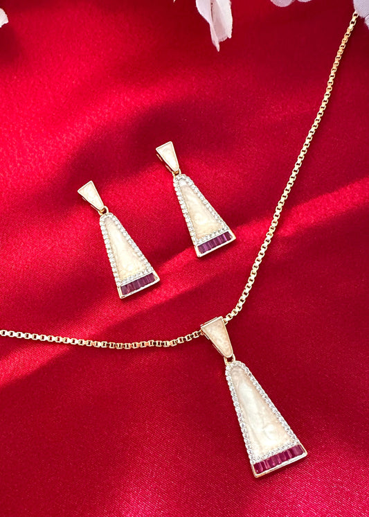 Pearl Gold Radiance Pendent Set