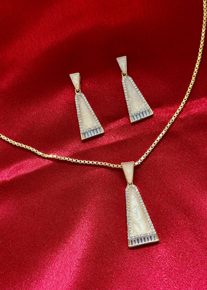 Pearl Gold Radiance Pendent Set