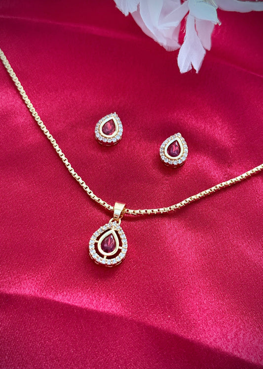 Amara Pendent Set