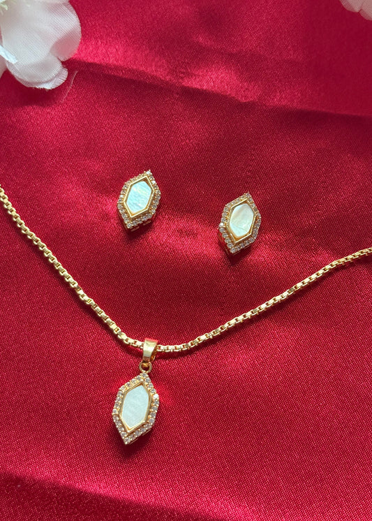 Belliza Pendent Set