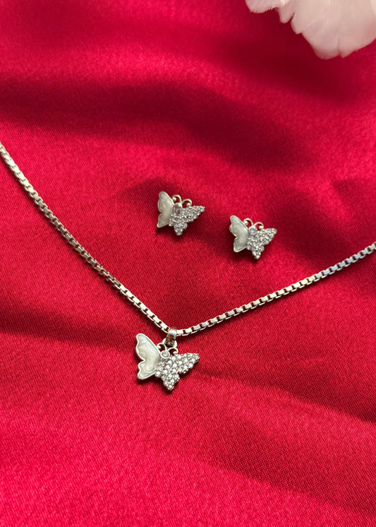 Elira Pendant Set