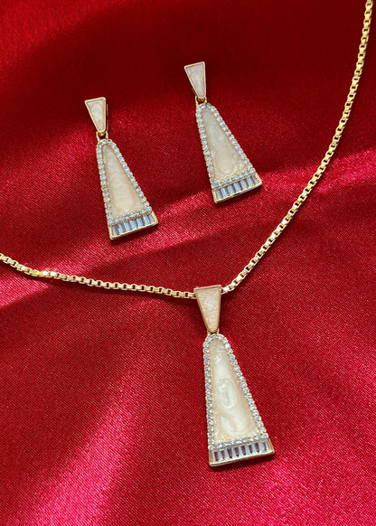Pearl Gold Radiance Pendent Set