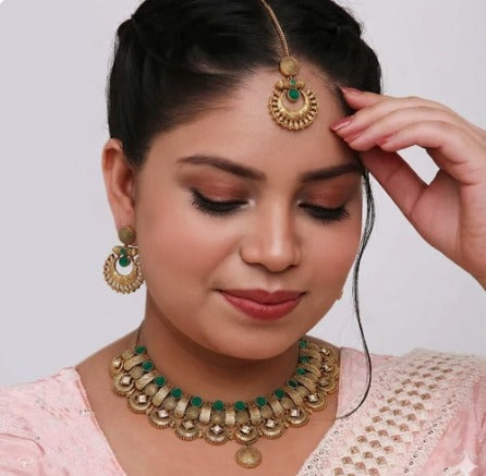 Regal Matte Gold Necklace Set