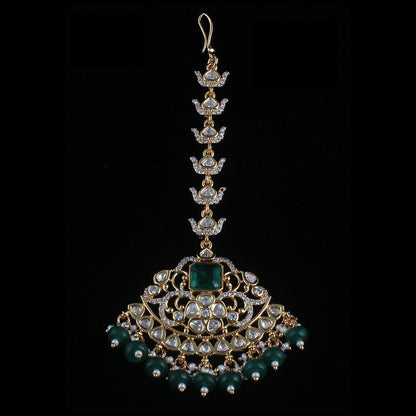 Doublet Styled Kundan Mang Tikka