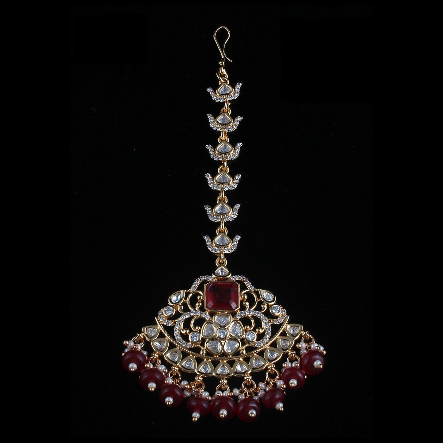 Doublet Styled Kundan Mang Tikka