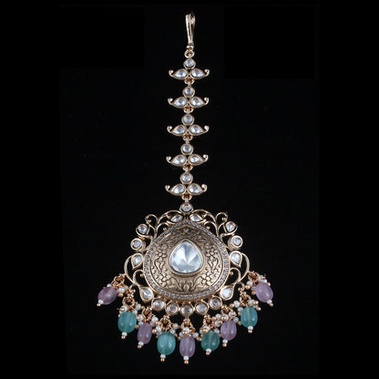 Antique Styled Kundan Mang Tikka